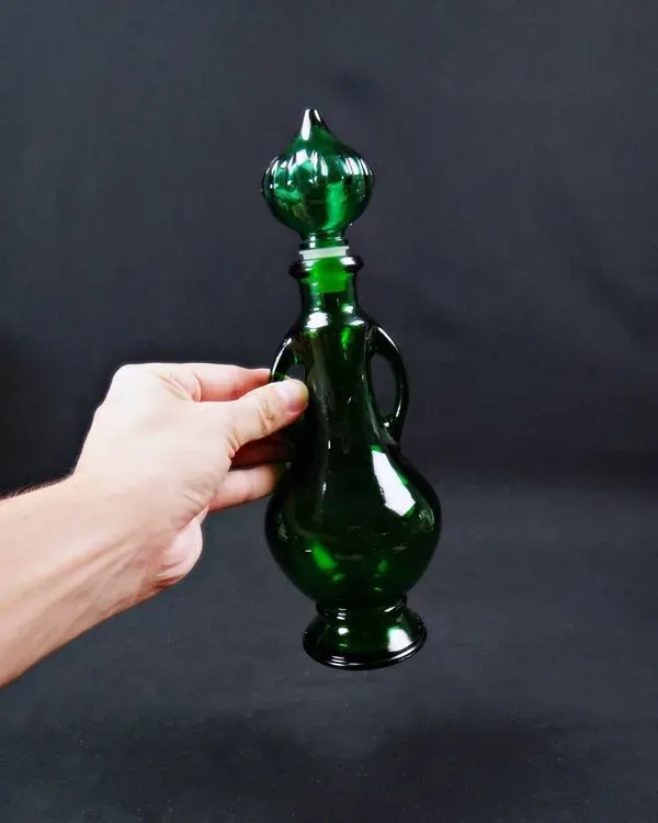 Illustration numéro 3 du produit Bouteille carafe génie en verre d'Empoli vert vintage années 70s