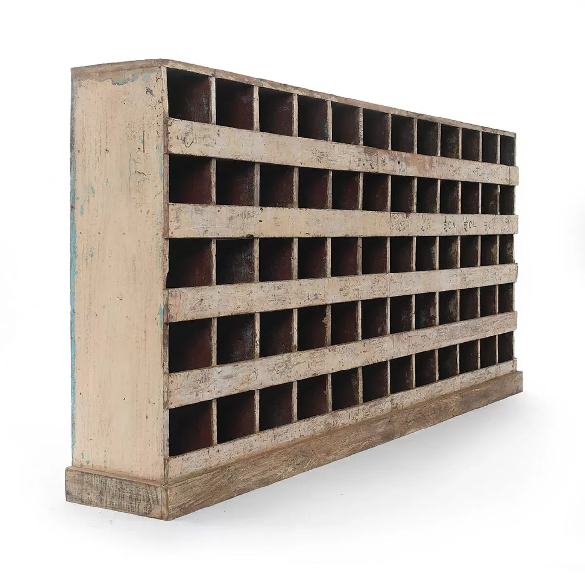 Illustration numéro 3 du produit Meuble d’atelier en bois à 60 casiers