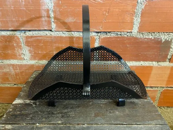 Illustration numéro 3 du produit Porte Bûches Ancien Cheminée Fer Forgé + Tôle Perforé Noir Vintage #D6