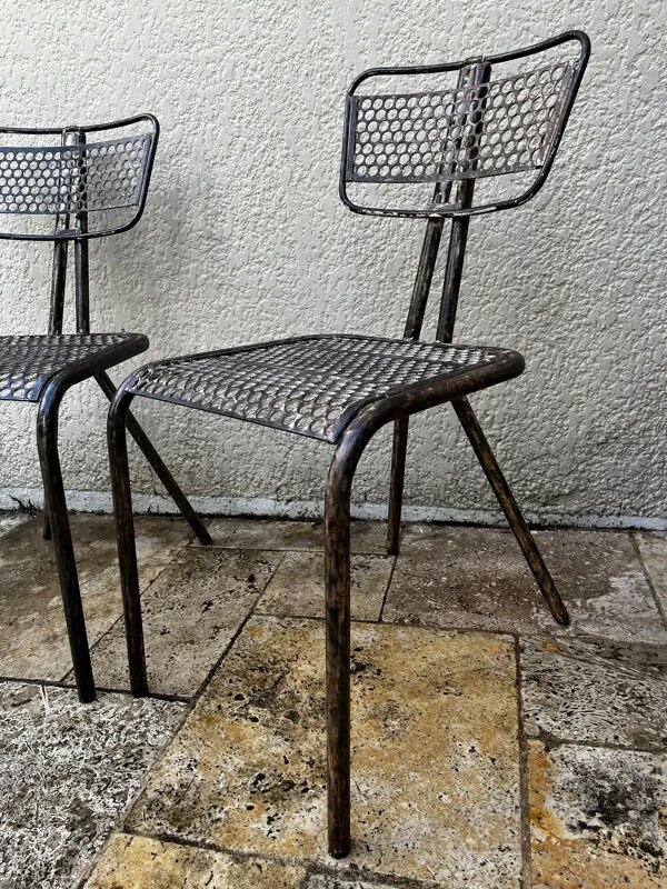 Illustration numéro 3 du produit Paires de chaises en métal perforé par René Malaval