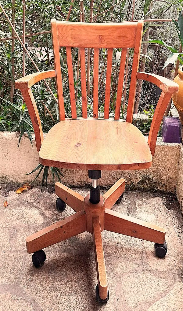 Illustration numéro 3 du produit Chaise Bureau réglable bois clair vernissé 1980 . chaise vendue à l'unité