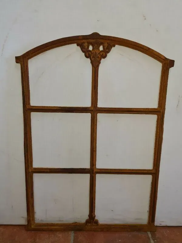 Illustration numéro 3 du produit Fenêtre en fonte