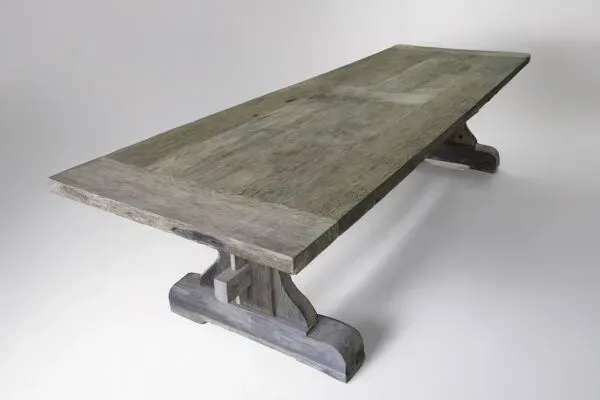 Illustration numéro 3 du produit Table à manger en chêne massif