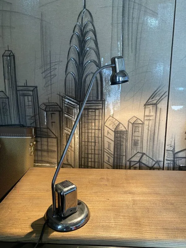 Illustration numéro 3 du produit Lampe de bureau Vrieland en métal chromé,1980