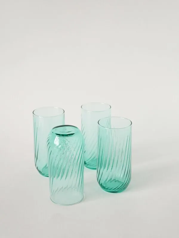Illustration numéro 3 du produit Lot de 4 verres à eau torsadés, Bleu Turquoise, 1970