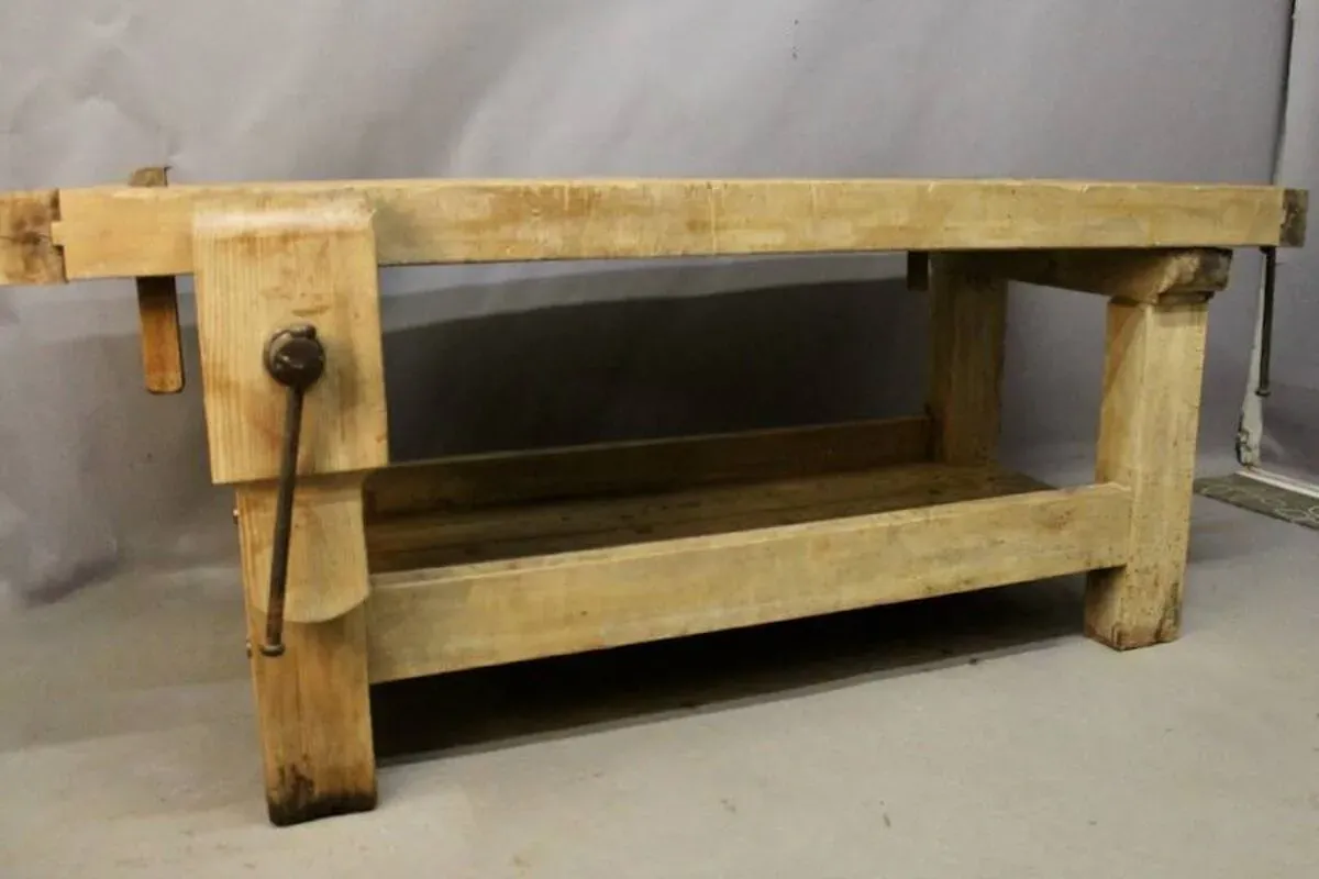 Illustration numéro 3 du produit établi De Menuisier, Grand Modèle