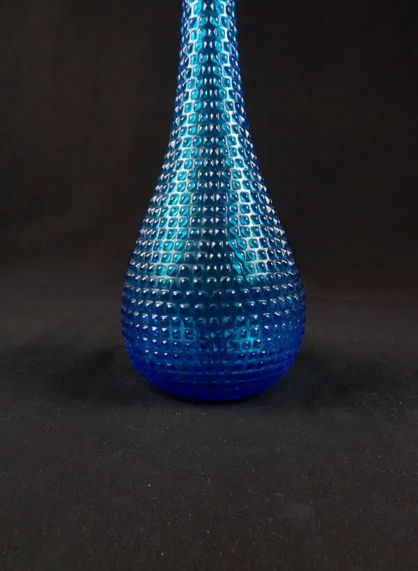 Illustration numéro 3 du produit Carafe génie bouteille empoli en verre moulé pressé bleu vintage années 70
