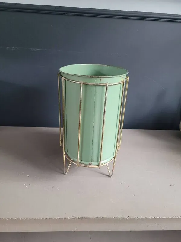 Illustration numéro 3 du produit Cache-pot porte-plante vintage