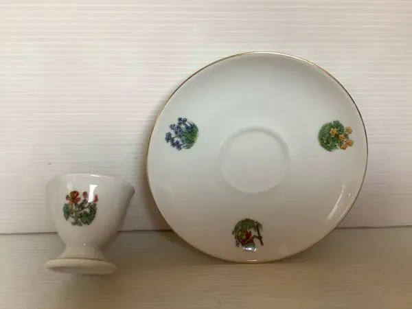 Illustration numéro 3 du produit Coquetier grenouille et fleurs bavaria Germany