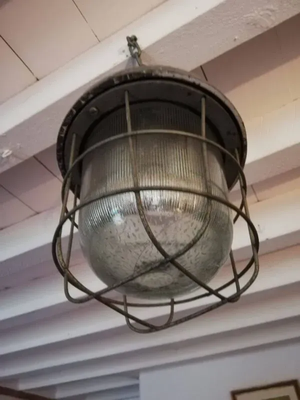 Illustration numéro 3 du produit Suspension d'usine