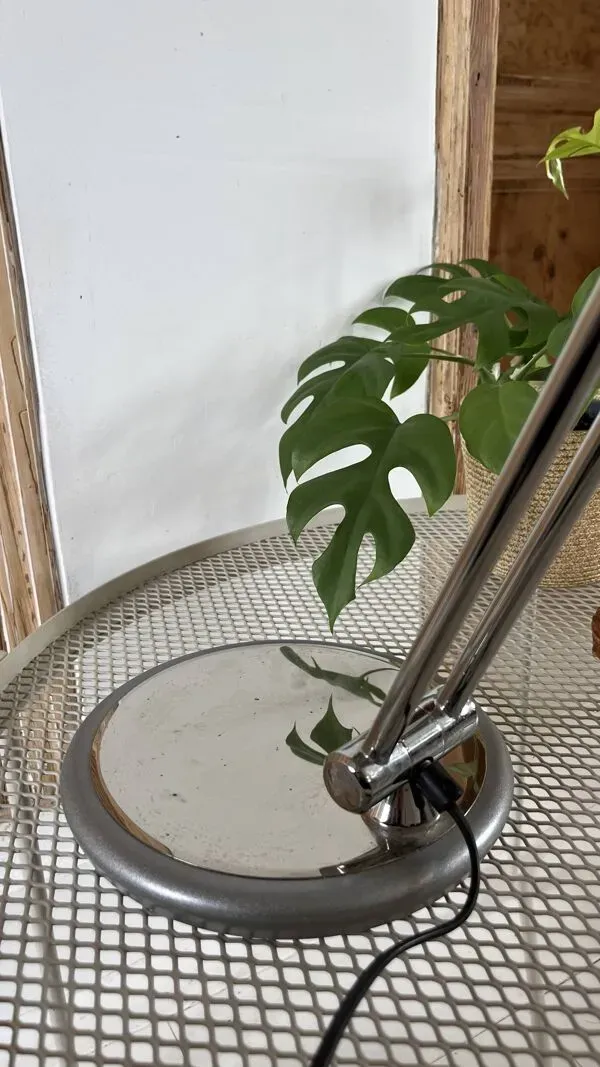 Illustration numéro 3 du produit Lampe de bureau vintage Aluminor