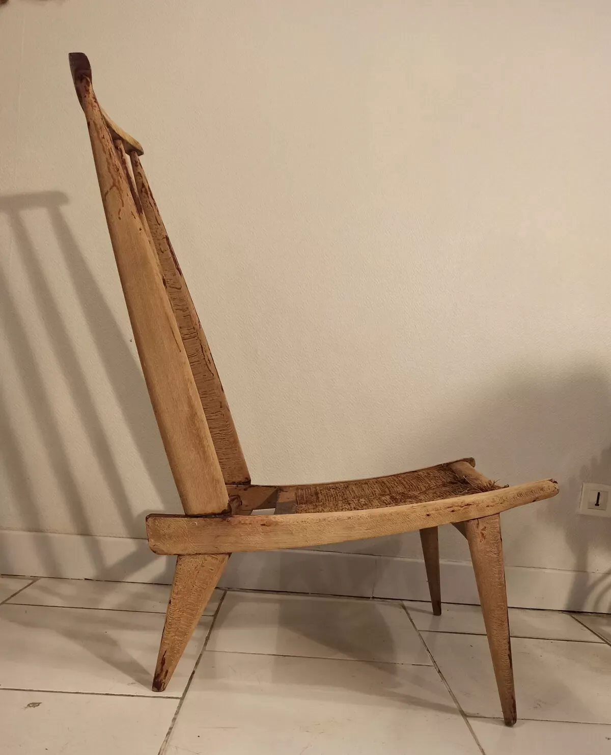 Illustration numéro 3 du produit Fauteuil chaise vintage en bois