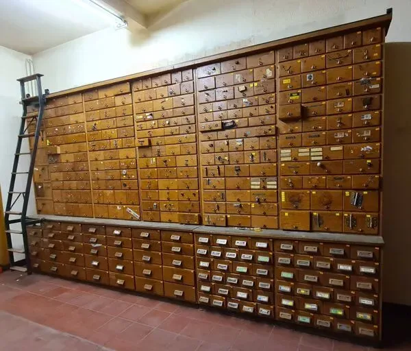 Illustration numéro 3 du produit Meuble de métier