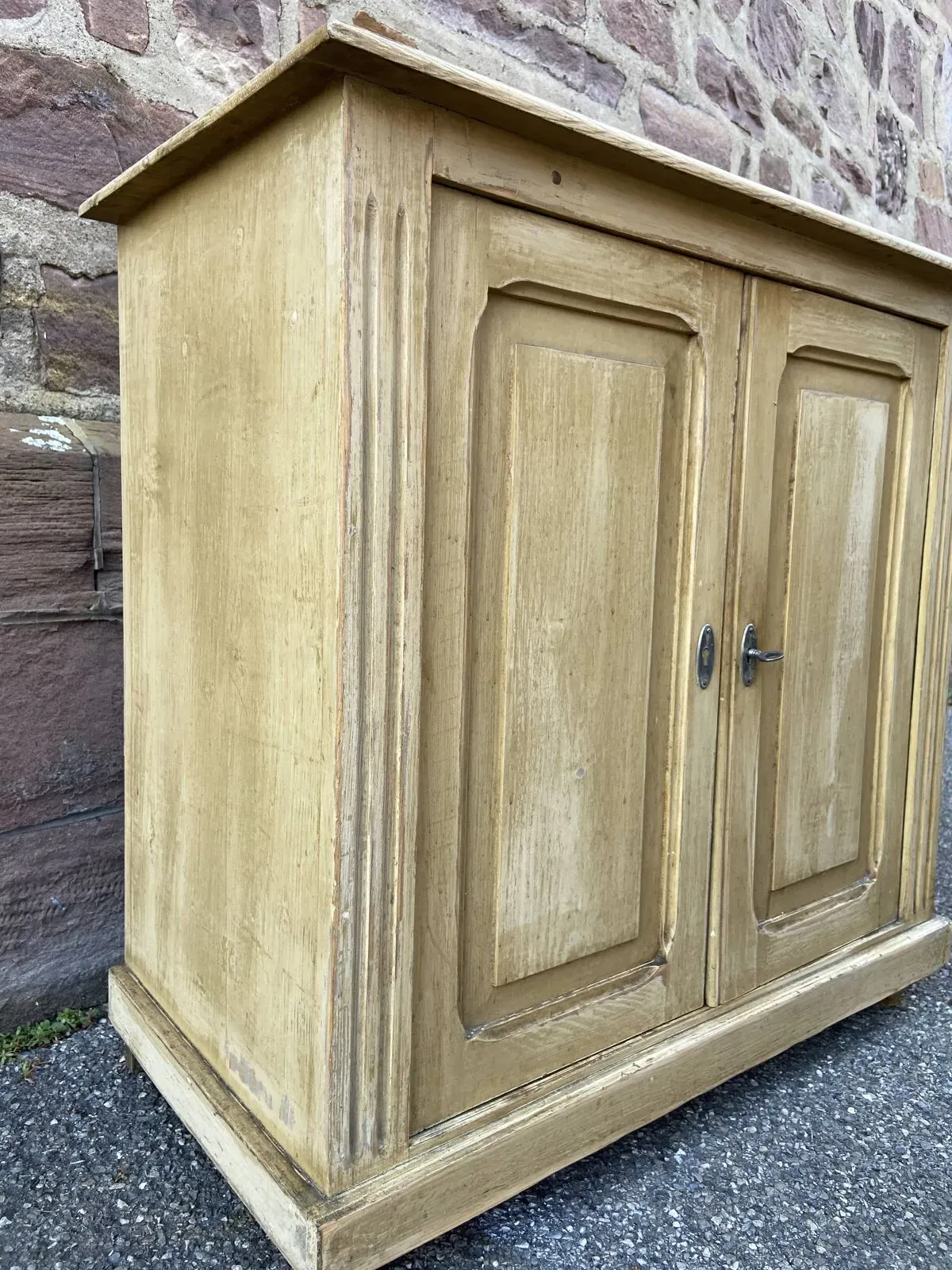 Illustration numéro 3 du produit Petit meuble alsacien rustique vers 1900 sapin peint buffet meuble métier art populaire enfilade