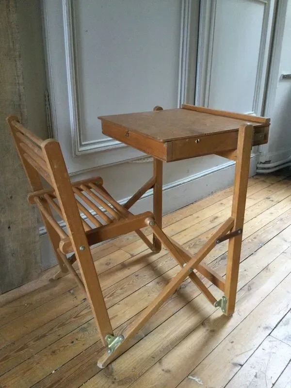 Illustration numéro 3 du produit Bureau d’écolier année 80