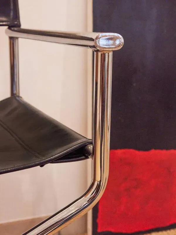 Illustration numéro 3 du produit Fauteuil cantilever pliant en métal tubulaire