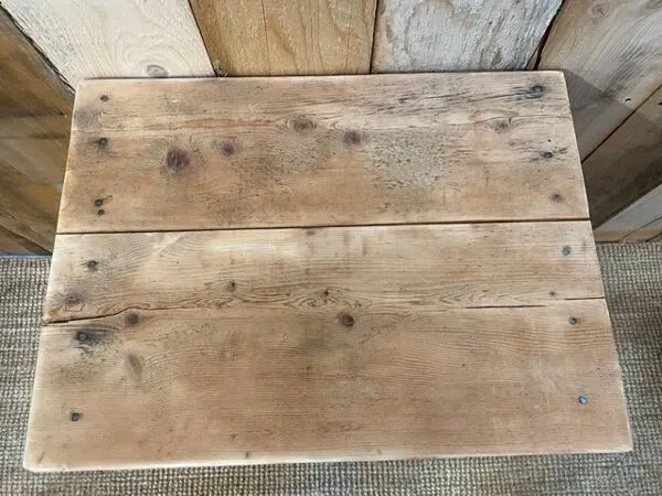 Illustration numéro 3 du produit Meuble de métier ancien