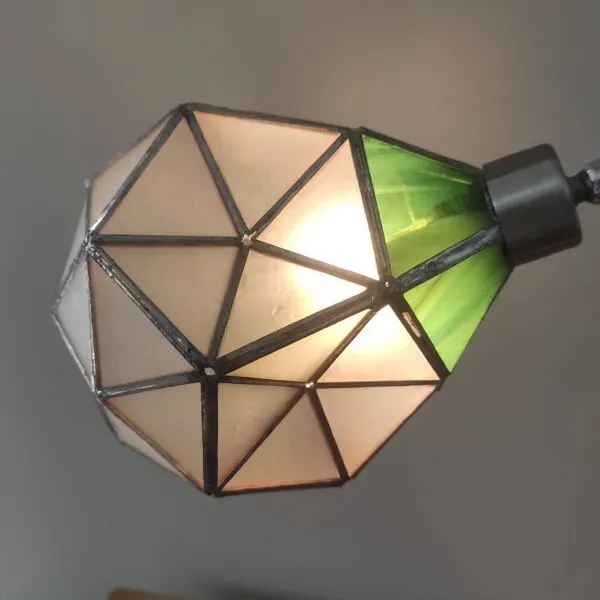 Illustration numéro 3 du produit Lampe à poser