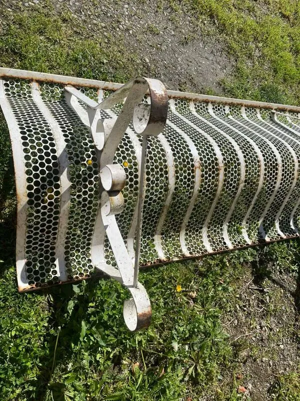 Illustration numéro 3 du produit Banc public, mobilier urbain, banc de jardin en fer forgé