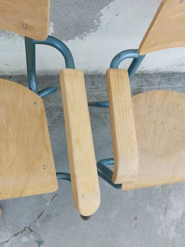 Illustration numéro 3 du produit Paire de fauteuils de maître d'école