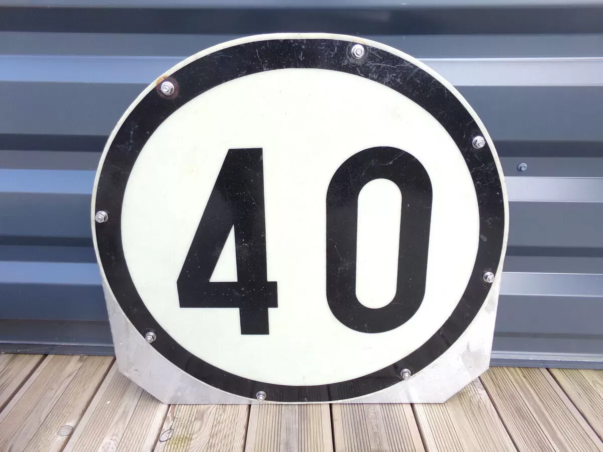 Illustration numéro 3 du produit Plaque limitation déco industrielle