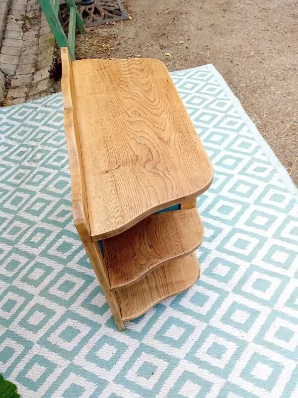 Illustration numéro 3 du produit Buffet bas chêne massif