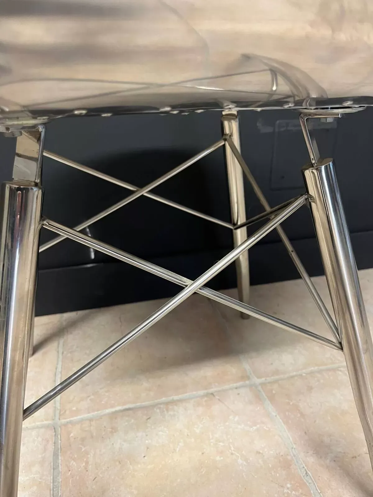 Illustration numéro 3 du produit Chaises