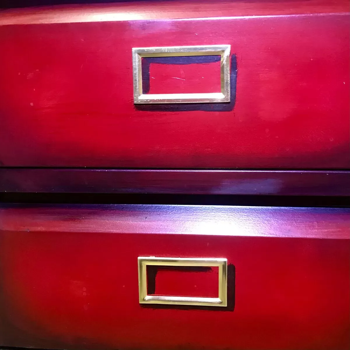 Illustration numéro 3 du produit Meuble de rangement industriel à clapet