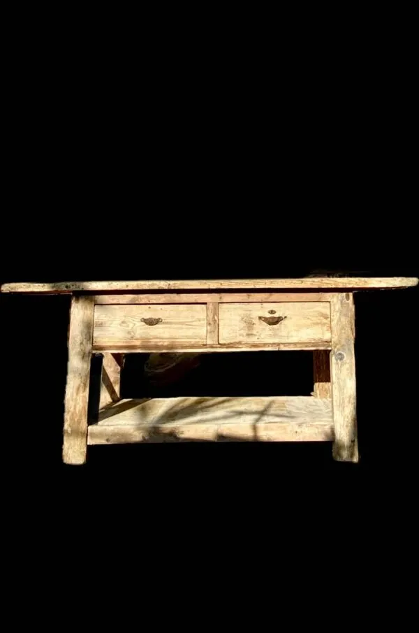 Illustration numéro 3 du produit Table en bois