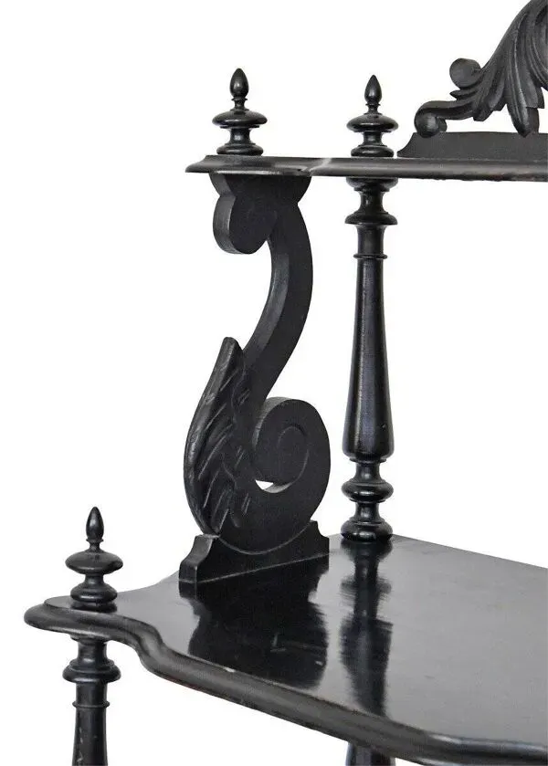 Illustration numéro 3 du produit Meuble à musique ou meuble à partitions style Napoléon III