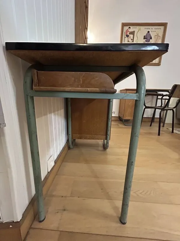 Illustration numéro 3 du produit Bureau industriel/école