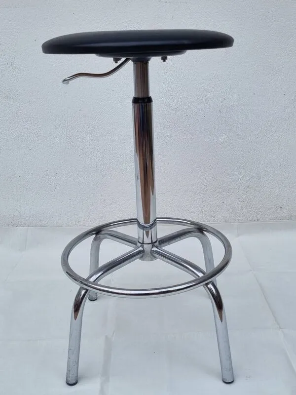Illustration numéro 3 du produit Tabouret vintage réglable chromé 56 cm