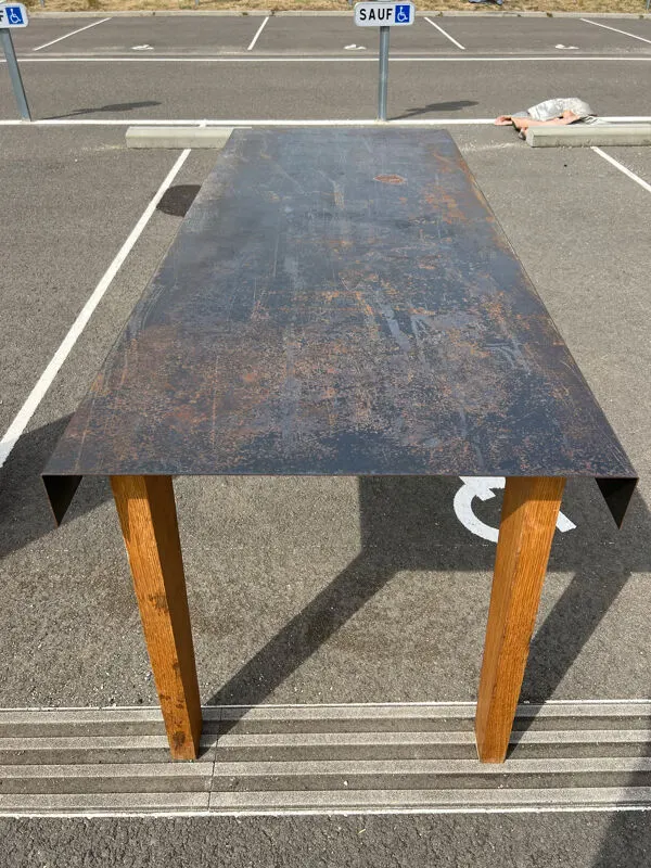 Illustration numéro 3 du produit Grande table industrielle années 50 acier et bois 200cm