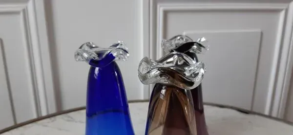 Illustration numéro 3 du produit Lot de 3 verres à pieds fleurs design années 60-70