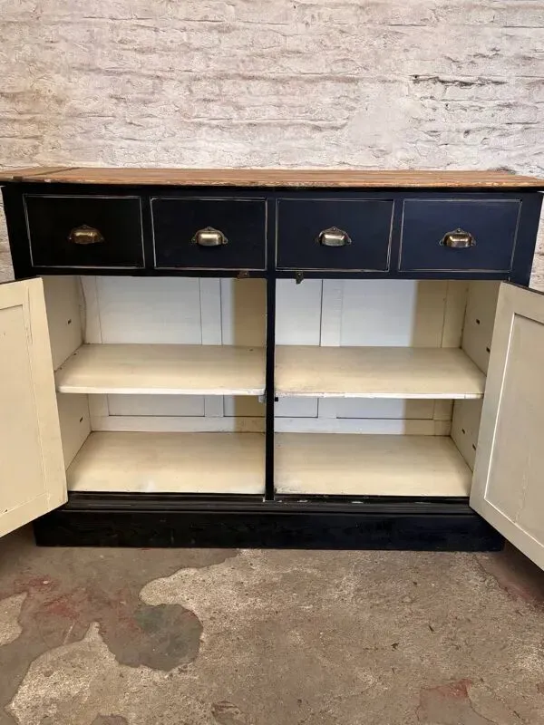 Illustration numéro 3 du produit Meuble de métier