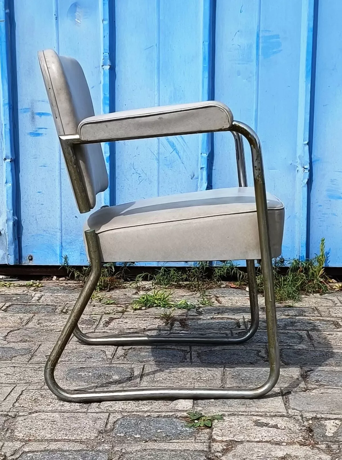 Illustration numéro 3 du produit Fauteuil Ronéo par Pullman