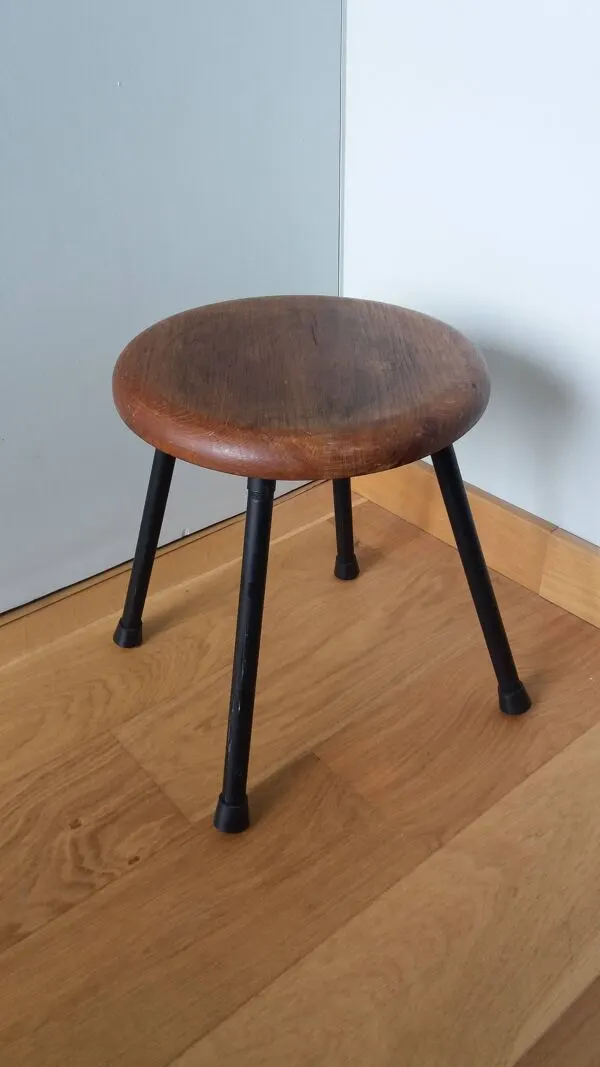 Illustration numéro 3 du produit Tabouret assise bois pieds en métal