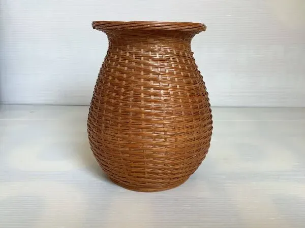 Illustration numéro 3 du produit Vase tressé bambou intérieur céramique style ikebana