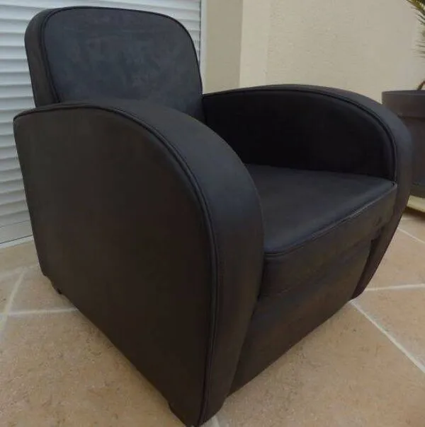 Illustration numéro 3 du produit Fauteuil club en cuir noir gris - Très bon état