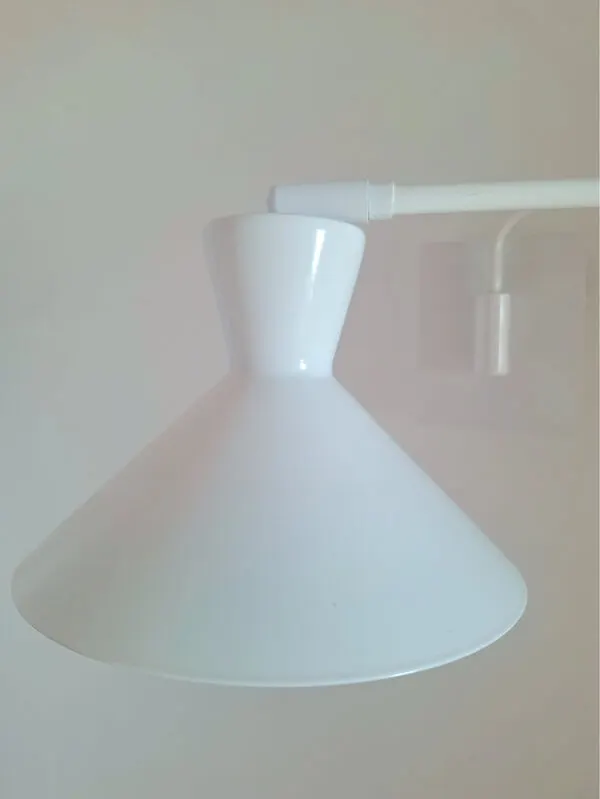 Illustration numéro 3 du produit Applique articulée, Voltige AMPM, luminaire design
