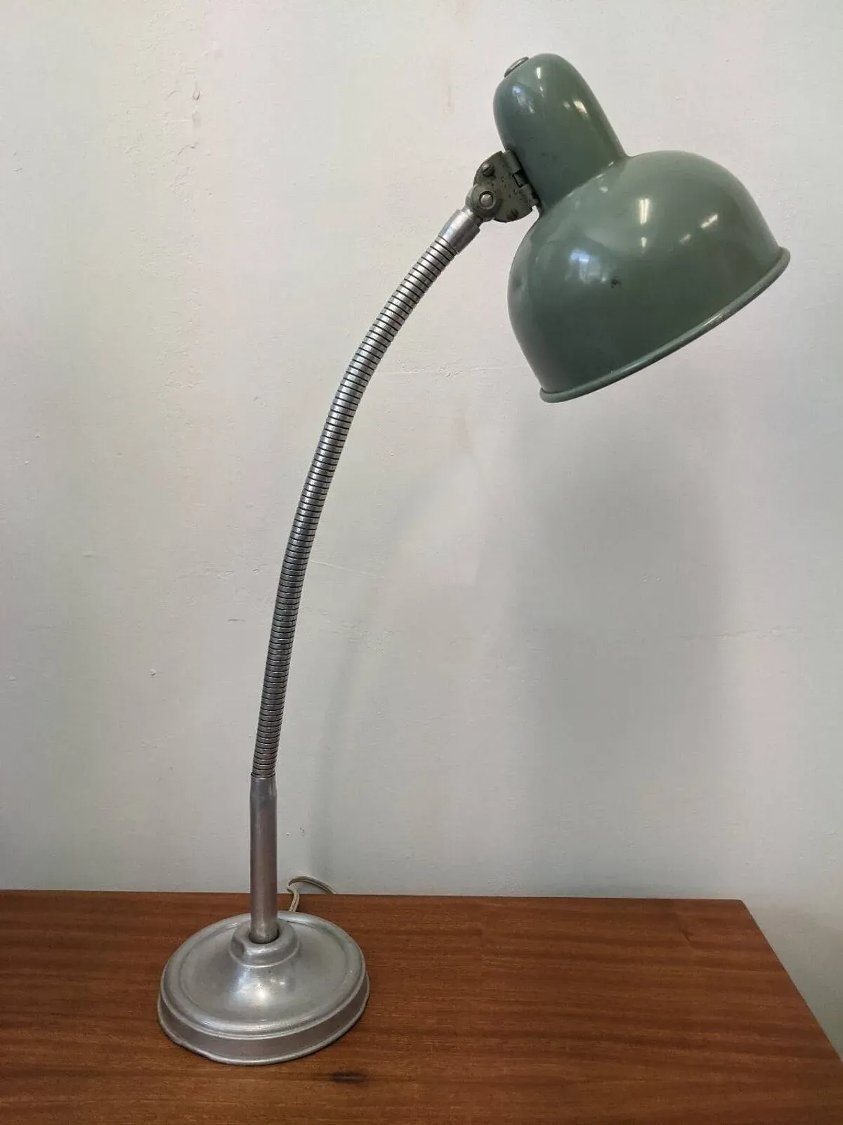 Illustration numéro 3 du produit Lampe d'atelier articulée vintage