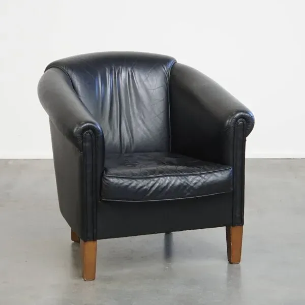 Illustration numéro 3 du produit Fauteuil club de style anglais en cuir de vache noir