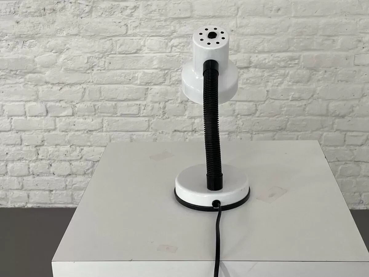 Illustration numéro 3 du produit Lampe de bureau industriel