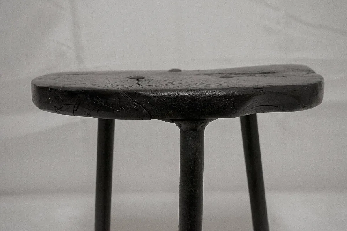 Illustration numéro 3 du produit Le petit tripode bois brulé