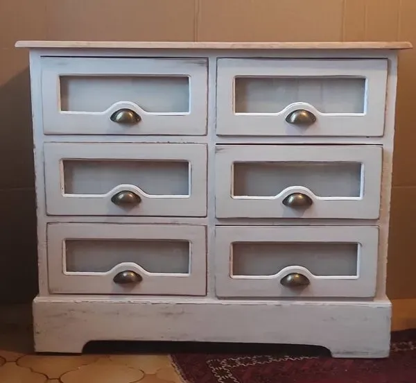 Illustration numéro 3 du produit Meuble à tiroirs