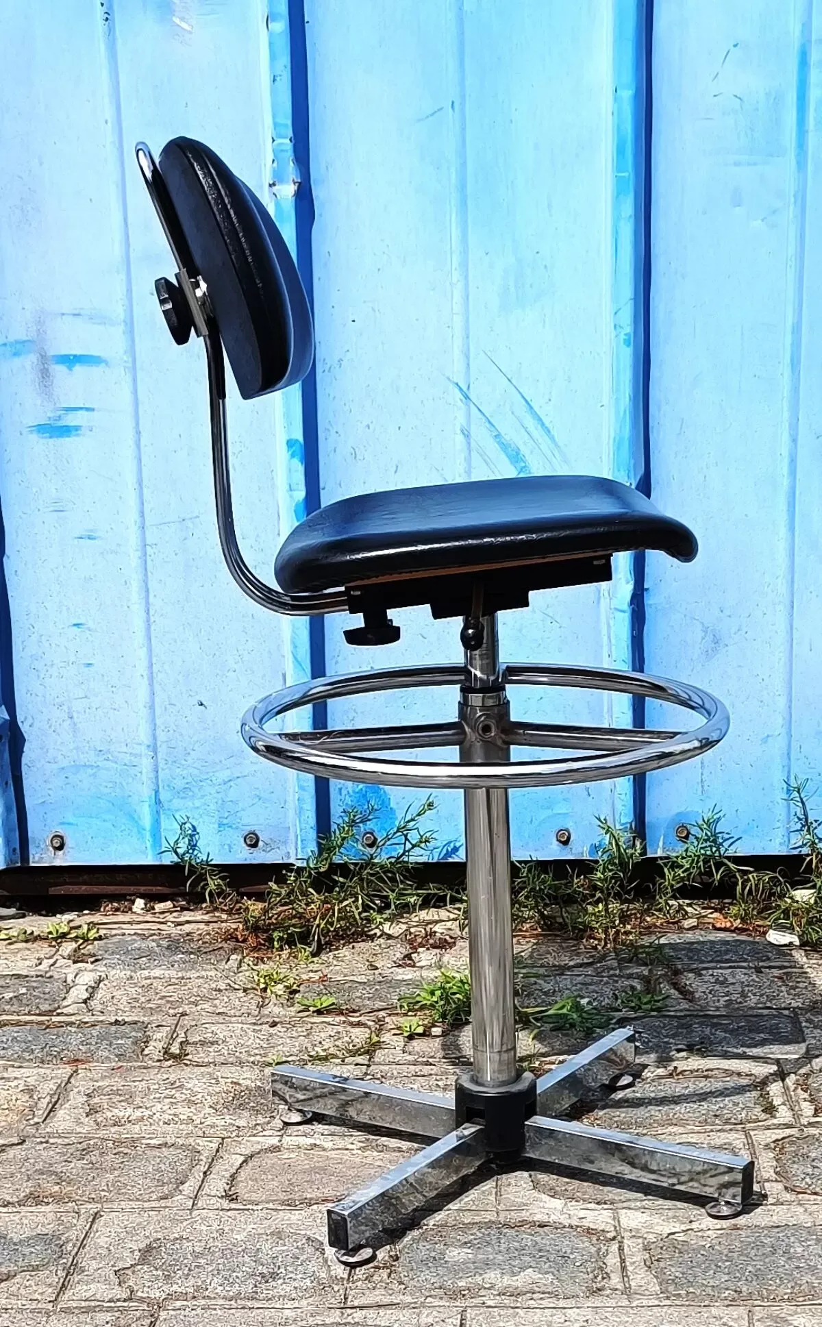 Illustration numéro 3 du produit Siège de laboratoire indus., Kor