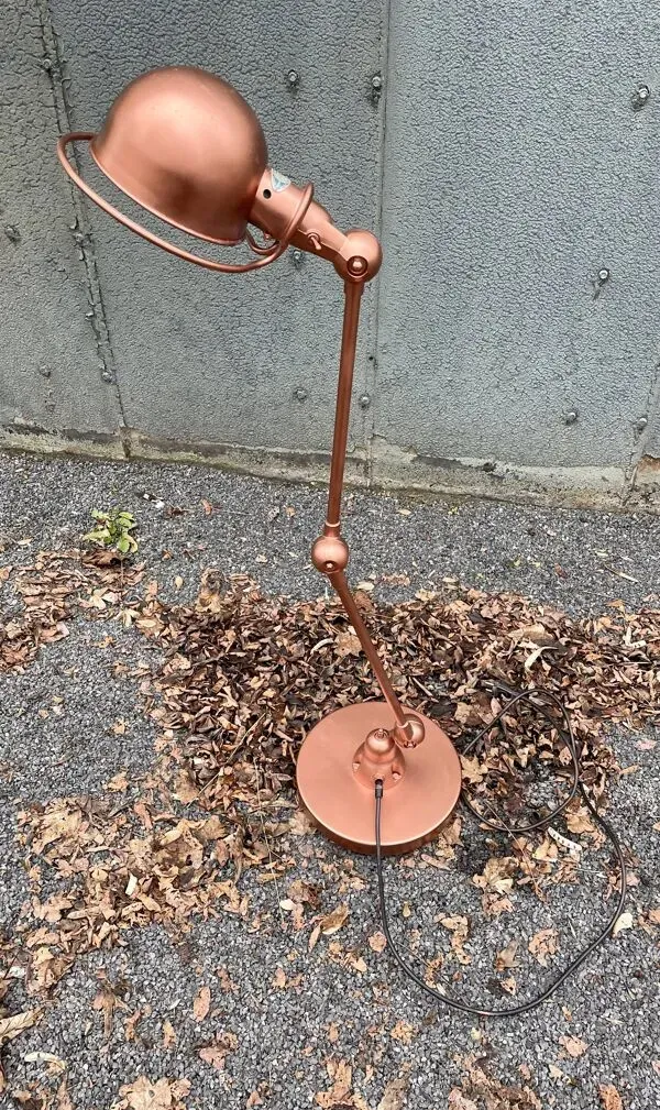 Illustration numéro 3 du produit Lampe jielde refaite à neuf