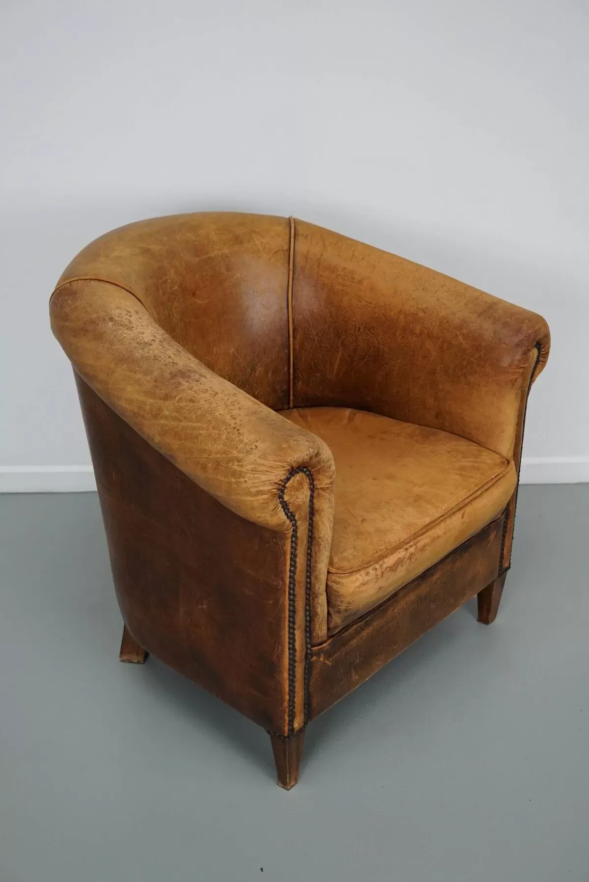 Illustration numéro 3 du produit Fauteuil Club Vintage en Cuir Couleur Cognac, Pays-Bas