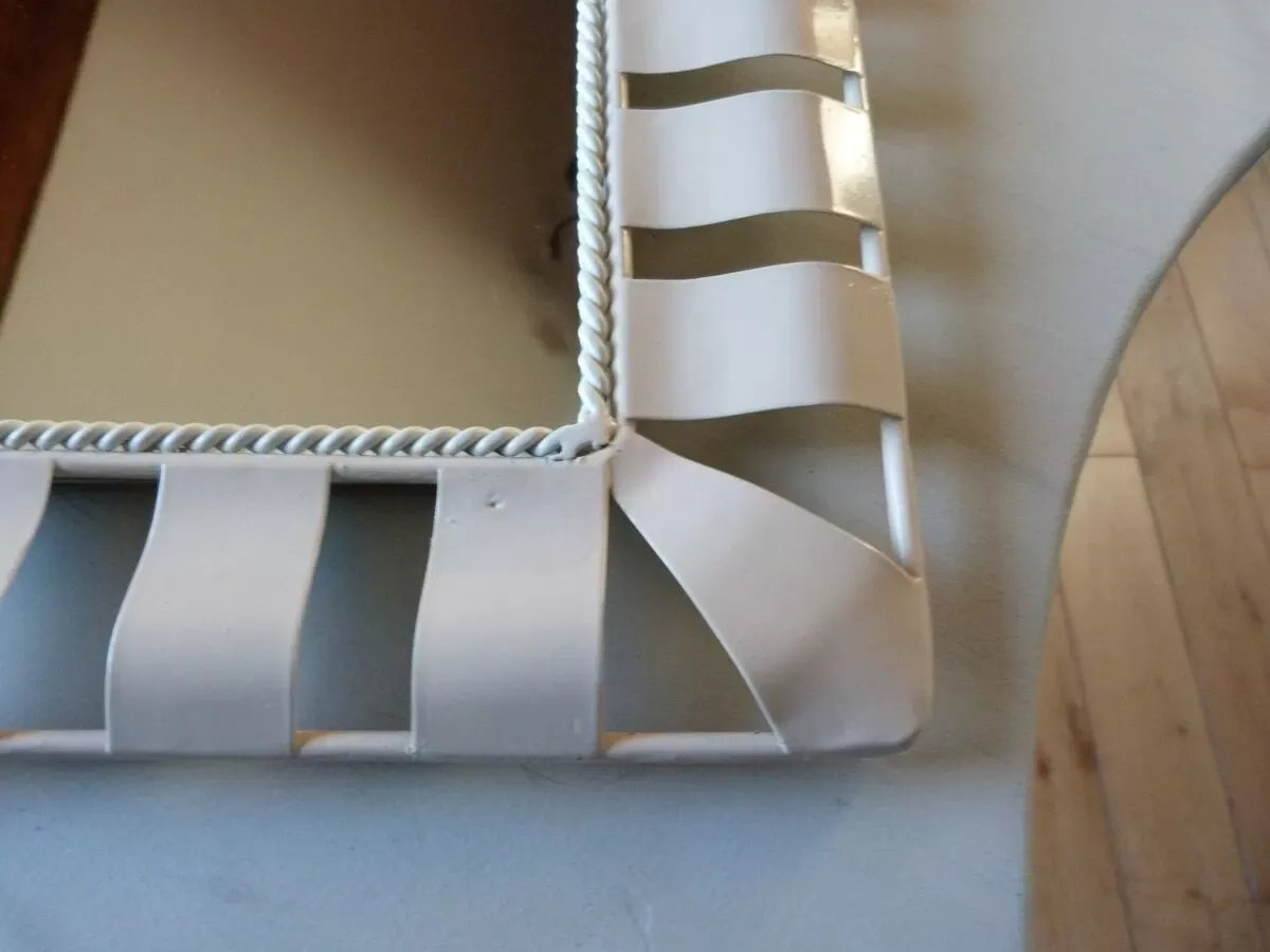 Illustration numéro 3 du produit Miroir