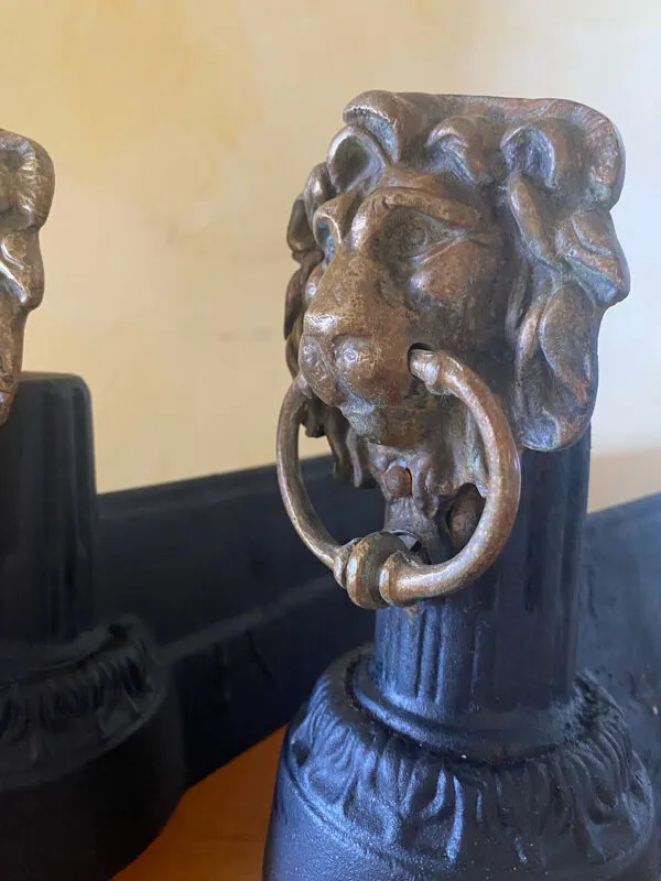 Illustration numéro 3 du produit Paire de chenets en fonte, 1900-1910